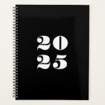 Moderne noir blanc personnalisé année stylisée typ<br><div class="desc">Minimaliste noir et blanc moderne audacieux chiffres de typographie stylisée année personnalisée Planner. Texte blanc personnalisé,  chiffres,  arrière - plan noir uni. Vous pouvez le personnaliser avec vos initiales,  monogramme,  année,  etc ou simplement supprimer le texte,  et laisser la couleur noire unie solide.</div>