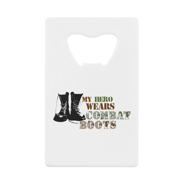 Mon héros porte des bottes de combat (Devant)