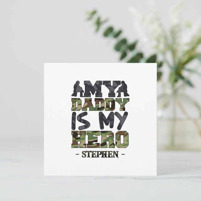 Mon Papa Est Mon Héros - Camouflage Lettres (Debout devant)