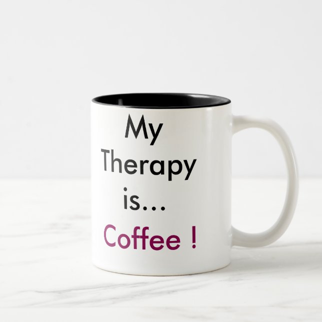 "Mon traitement est du café" Mug de café (Droit)