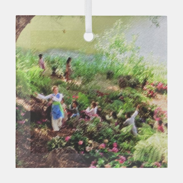 MONDE EST UN ORNEMENT EN Verre DE CERCLE (Recto)