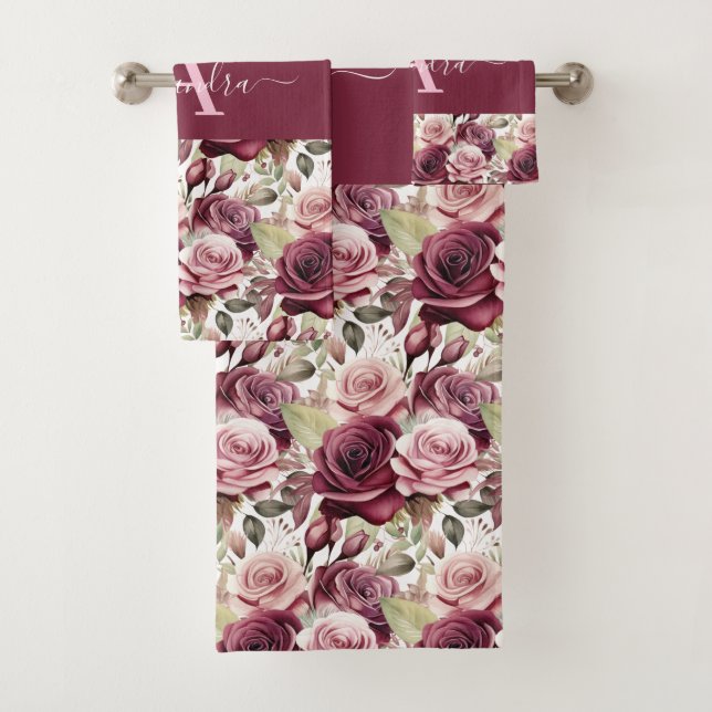 Monogram Purple Burgundy Pink Roses Towel Set (En situation)