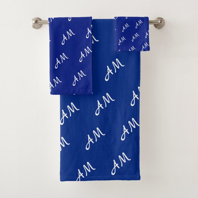 Monogramme blanc élégant sur bleu (En situation)