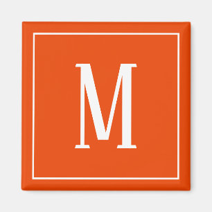 Monogramme blanc sur un aimant Carré orange brill