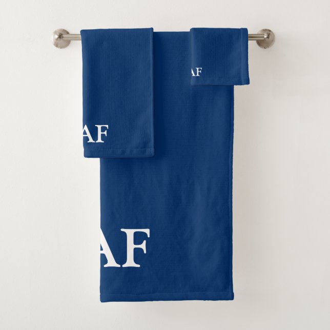 Monogramme bleu marine et blanc  (En situation)