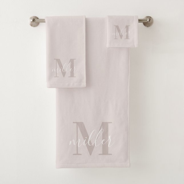 Monogramme de nom de famille personnalisé rose mod (En situation)