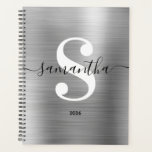 Monogramme de style moderne noir blanc et argent<br><div class="desc">Monogramme noir et blanc avec une calligraphie moderne tendance et une police moderne élégante. Augmentez ou diminuez la taille de la police selon les besoins pour votre monogramme. Conservez le format de date de l'année scolaire ou modifiez-le selon vos besoins. Planificateur personnalisé noir, blanc et gris argenté faux dégradé ombré...</div>