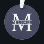 Monogramme et nom personnalisés bleu marine<br><div class="desc">Monogramme personnalisé et cadeaux de nom avec monogramme blanc personnalisé dans le style de police serif classique avec boîte de nom au milieu du monogramme sur arrière - plan bleu marine.</div>