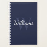Monogramme et nom personnalisés Marine Blue<br><div class="desc">Le Monogramme et le cadeau de nom personnalisées comprend le nom personnalisé dans le style de police de script blanc et le monogramme dans le style de police bleu marine serif clair comme arrière - plan, sur l'arrière - plan bleu marine. Parfait comme cadeau pour lui, cadeau de fête des...</div>