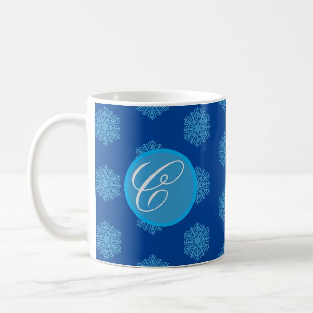 Monogramme initial "C" Bleu Snowflakes Mug café (Gauche)