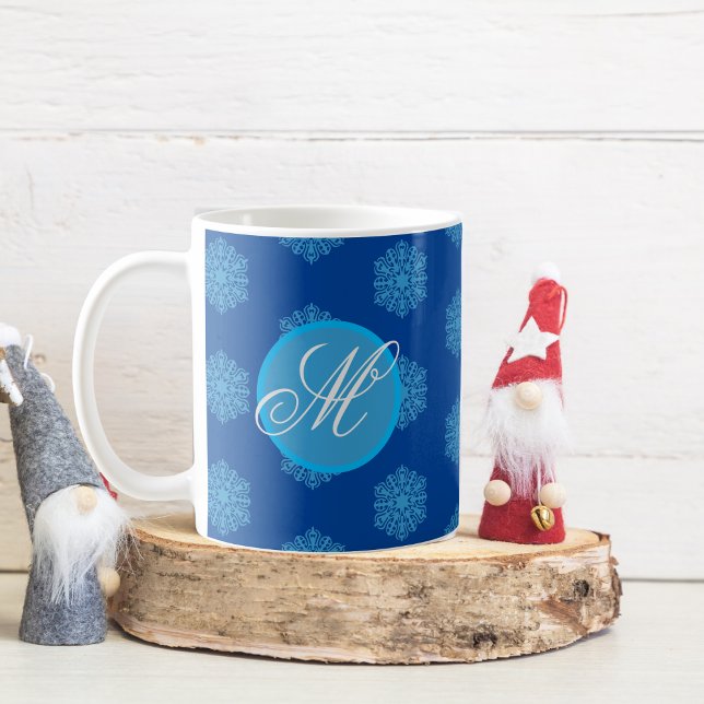 Monogramme initial "M" Blue Snowflakes Coffee Mug (Single Letter Monogram "M" Blue Snowflake Coffee Mug
)