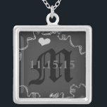 Monogramme Mariage Date Anniversaire Collier<br><div class="desc">Mariage Keepsaké Mariage Colliers - pour changer la couleur arrière - plan - cliquez sur personnaliser - cliquez sur modifier - choisissez l'outil dernier dans le menu déroulant et choisissez l'une des couleurs affichées ou entrez votre code hexadécimal rgb pour votre couleur de mariage personnalisée - pour changer la couleur...</div>