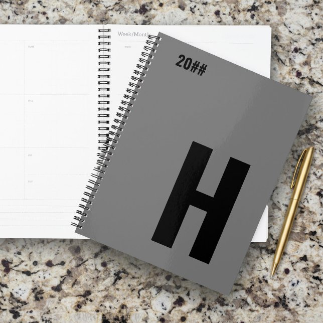 Monogramme Minimaliste Initial Gris Noir (Personalized Planner by Darling & May)