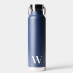 Monogramme minimaliste Mariage Marine Bouteille d'<br><div class="desc">Personnalisez cet élégant cadeau de bouteille d'eau élégant avec votre original monogramme personnalisé.</div>