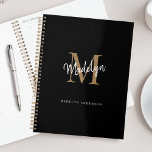 Monogramme moderne Black Gold Elegant Nom de scrip<br><div class="desc">Monogramme moderne Black Gold Elegant Script Name Planner. Personnalisez facilement ce planificateur moderne et élégant avec votre monogramme et votre nom personnalisés.</div>