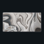 Monogramme moderne noir gris et marbre argenté<br><div class="desc">Ce beau tapis de bureau est orné d'arrière - plan en marbre noir,  blanc,  gris et argent tourbillon. Simple et élégant. Ajoutez un nom pour le rendre vraiment personnel. Fait un grand cadeau. Créé par Simply Farmhouse Press.</div>