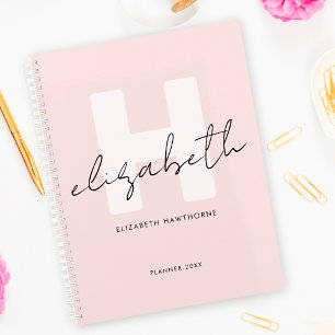 Monogramme moderne Script Girl Blush rose initial