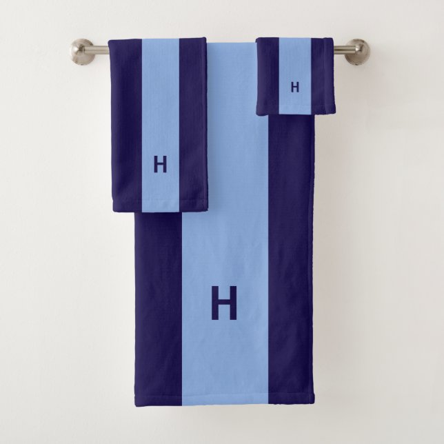 Monogramme nautique sur rayures bleues (En situation)
