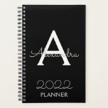Monogramme noir argenté 2022 élégant<br><div class="desc">2022 Silver Black Monogram Nom et Initiale Spiral Carnet Planner. Cela rend le cadeau parfait pour 16 ans,  mariage,  douche nuptiale,  anniversaire,  baby shower ou bachelorette pour quelqu'un qui aime le luxe glam et les styles chic.</div>