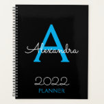 Monogramme noir bleu 2022 élégant<br><div class="desc">2022 Nom du monogramme bleu et noir et planificateur initial du Carnet spiral. Cela rend le cadeau parfait pour 16 ans,  mariage,  douche nuptiale,  anniversaire,  baby shower ou bachelorette pour quelqu'un qui aime le luxe glam et les styles chic.</div>