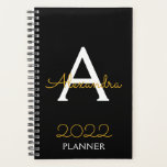 Monogramme noir or 2022 Élégant<br><div class="desc">2022 Gold Black Monogram Nom et Initiale Spiral Carnet Planner. Cela rend le cadeau parfait pour 16 ans,  mariage,  douche nuptiale,  anniversaire,  baby shower ou bachelorette pour quelqu'un qui aime le luxe glam et les styles chic.</div>
