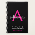 Monogramme noir rose chaud 2022 élégant<br><div class="desc">2022 Hot rose and Black Monogram Nom et Initiale Spiral Carnet Planner. Cela rend le cadeau parfait pour 16 ans,  mariage,  douche nuptiale,  anniversaire,  baby shower ou bachelorette pour quelqu'un qui aime le luxe glam et les styles chic.</div>