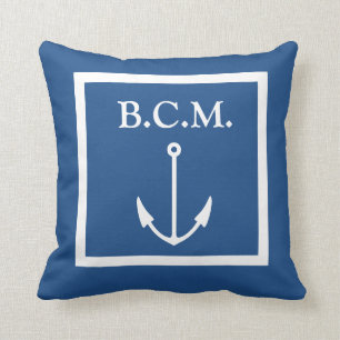 monogramme sur Ancre BLANC sur COUSSIN BLEU