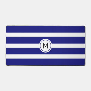 Monogramme sur fond rayé bleu et blanc