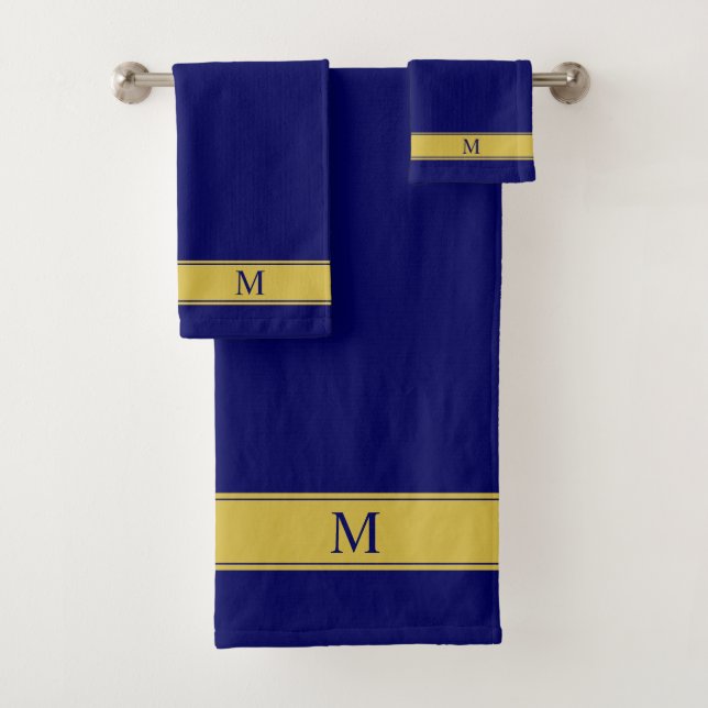 Monogramme sur serviette de bain or et bleu marine (En situation)