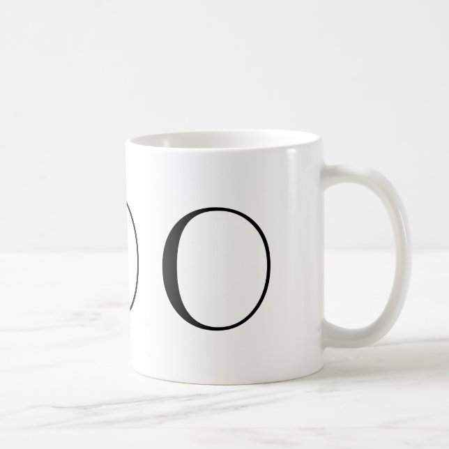 Monogramme tasse moderne noire et blanche d'O (Droite)