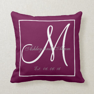 Monogramme violet de vin Mariage Keepsaké Coussin