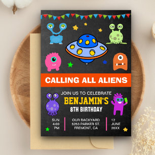 Monstres mignons et Aliens Invitation de fête d'an