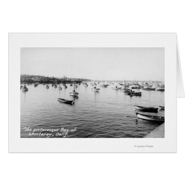 Monterey, CA - Baie avec des centaines de bateaux  (Devant horizontal)