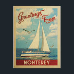 Monterey Carte postale Voilier Vintage Californie<br><div class="desc">Ce Salutations de Monterey California vintage voyage design nautique comprend un bateau naviguant sur l'eau avec des mouettes et un ciel bleu rempli de somptueux nuages blancs bouffants.</div>