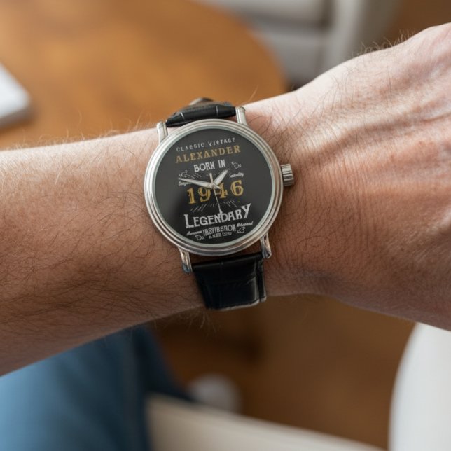Montre 80e anniversaire personnalisé Né en 1946 Noir Vint (Personalized dress watch on  a mans wrist. )