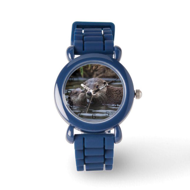 Montre **"Adrift in Love : Mummy and Baby Otter"** (Recto)