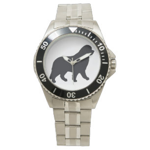 Montre adulte de chien de Terre-Neuve