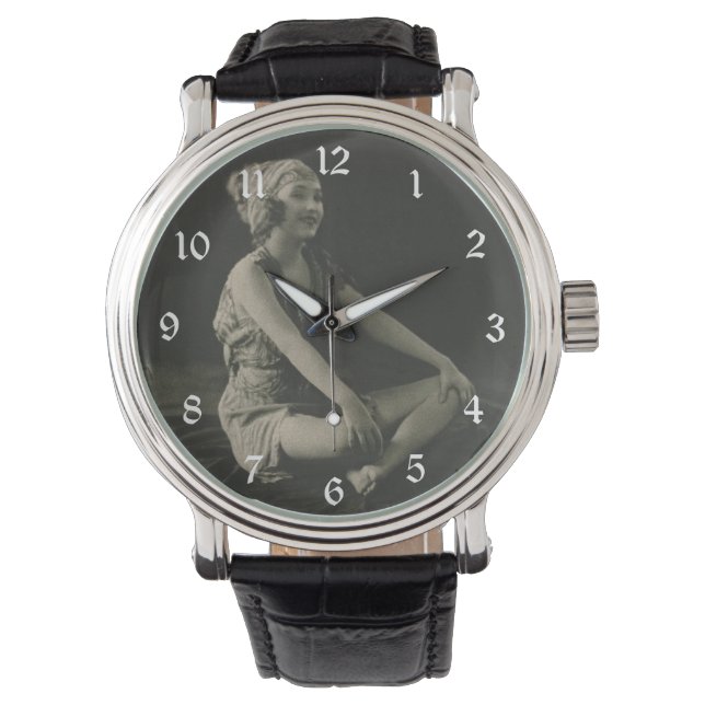 Montre Aimer une pauvre fille assise les jambes croisées (devant)