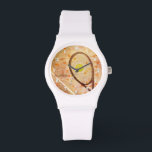 Montre Amour de tennis féminin personnalisé<br><div class="desc">Cette montre sportive sur le thème du tennis pour les filles présente de minuscules coeurs épars accusant un composite abstrait sur le tennis - personnaliser avec son nom - par katz_d_zynes</div>