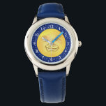 Montre Amusant Lune Homme Espace Vintage<br><div class="desc">Cette conception originale de montre est dérivée d'une image antique d'un visage de lune souriant. Ça pourrait aussi être le soleil. Il a un large sourire et des yeux un peu croisés - parce qu'il regarde le cadran de montre sur son nez. Les chiffres sont blancs sur un champ d'étoiles...</div>
