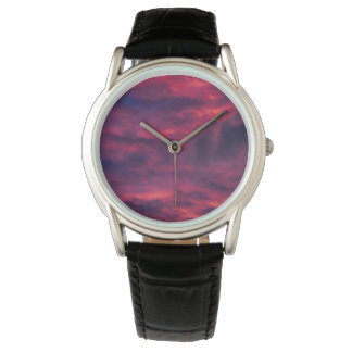 Montre août rouge