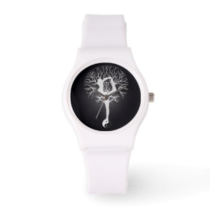 Montre Arbre noir et blanc de yoga avec la femme et le