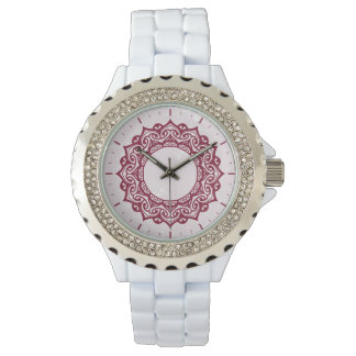montre avec ornement mandala, cardinal et rose