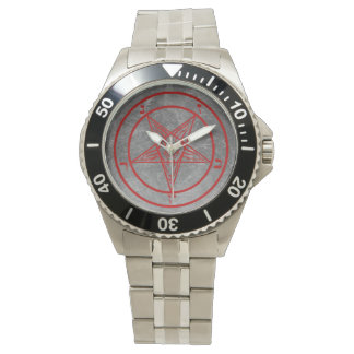 Montre Baphomet en métal rouge