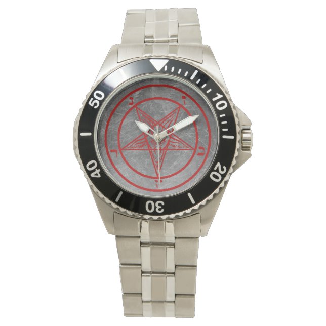 Montre Baphomet en métal rouge (devant)