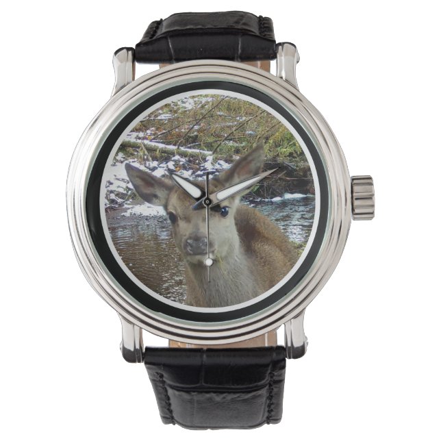 Montre Bébé Cerf Rouge Mignon Pose Dans La Forêt Animal D (devant)