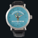 Montre Belle thérapie physique Citation inspirante<br><div class="desc">Thérapie Physique Guérit De L'Intérieur De La montre. Un joli physiothérapeute cite un cadeau avec un bel arbre avec des feuilles arc-en-ciel et des mains aidantes comme les membres de l'arbre qui les soulèvent. Motivationnelle et belle montre pour un PT.</div>