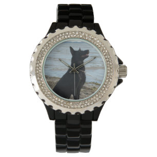 Montre Berger allemand noir de laque à la plage