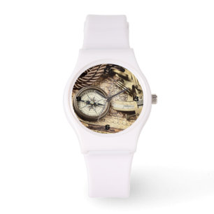 Montre boussole antique nautique de plage côtière de