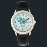 Montre Boys Cute Blue Dinosaur Dessin & Nom Enfants<br><div class="desc">Cette jolie montre bleu moderne présente un dessin animé de dinosaure stegosaurus bleu et jaune, et peut être personnalisée avec votre nom de garçon. Avec des chiffres clairs et faciles à lire, cette "première" montre est idéale pour les enfants ou les tout-petits qui commencent à apprendre l'heure. Le design parfait...</div>